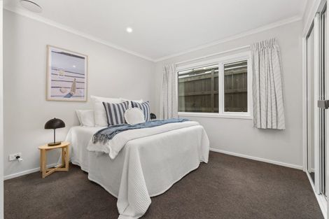 Photo of property in 10 Weatherdeck Close, Whitby, Porirua, 5024