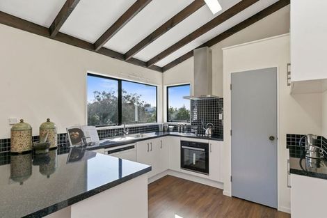 Photo of property in 7 Makatote Grove, Churton Park, Wellington, 6037