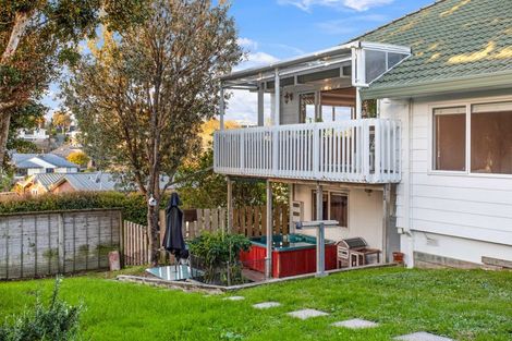 Photo of property in 37 Charlotte Street, Stanmore Bay, Whangaparaoa, 0932