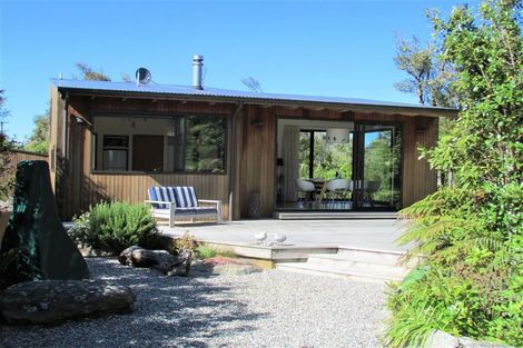 Photo of property in 54 Rutherglen Road, Rutherglen, Greymouth, 7805