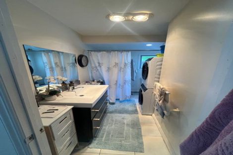 Photo of property in 19 East Coast Road, Milford, Auckland, 0620