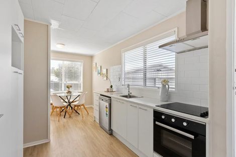 Photo of property in 39 Court Town Close, Mangere, Auckland, 2022