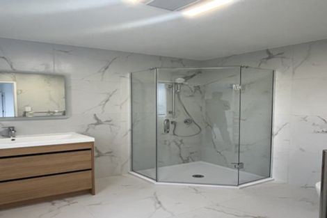 Photo of property in 1 Boys Place, Pakuranga Heights, Auckland, 2010