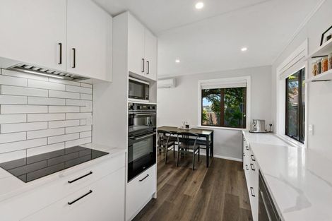 Photo of property in 66 Mcintyre Road, Mangere Bridge, Auckland, 2022