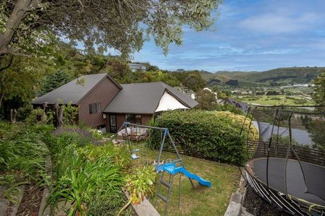 Photo of property in 10 Osmond Lane, Mount Pleasant, Christchurch, 8081