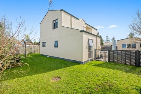 Photo of property in 4a La Trobe Place, Utuhina, Rotorua, 3015