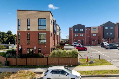 Photo of property in 28 Treeline Lane, Flat Bush, Auckland, 2019