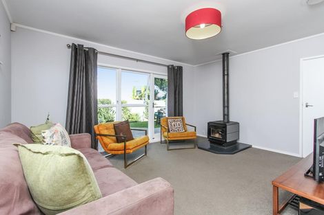 Photo of property in 20 Miltonia Avenue, Te Atatu South, Auckland, 0610