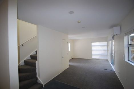 Photo of property in 8/138 Queens Drive, Lyall Bay, Wellington, 6022