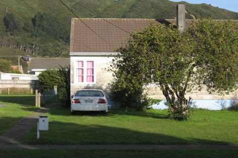 Photo of property in 13 Collett Street, Naenae, Lower Hutt, 5011