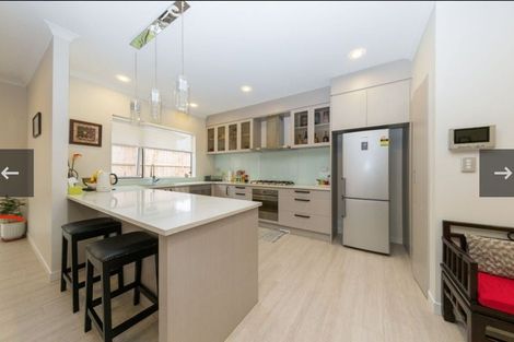 Photo of property in 5 Kilmacrennan Drive, Rosehill, Papakura, 2113