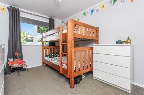 Photo of property in 20 Miltonia Avenue, Te Atatu South, Auckland, 0610