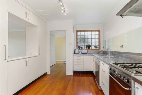 Photo of property in 35 Princes Street, Northcote Point, Auckland, 0627