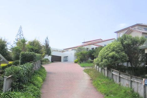 Photo of property in 26 Taroka Close, Pinehill, Auckland, 0632