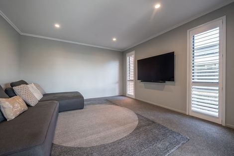 Photo of property in 33 Rose Leigh Drive, Cambridge, 3434