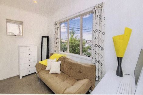 Photo of property in 1/4 Keeling Road, Henderson, Auckland, 0612