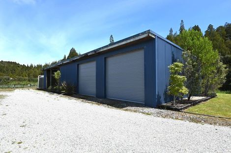 Photo of property in 28 Craig Road, Ruatapu, Hokitika, 7883