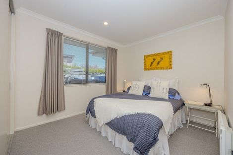 Photo of property in 32 Infinity Drive, Wanaka, 9305