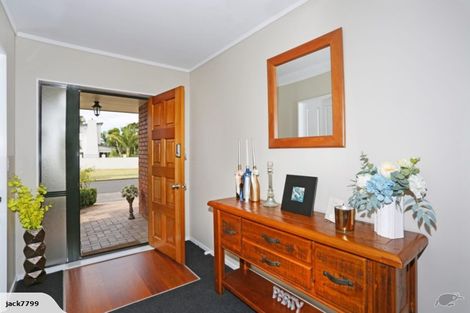 Photo of property in 3 Glenross Drive, Wattle Downs, Auckland, 2103