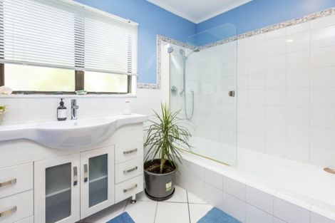 Photo of property in 2/464 Stokes Valley Road, Stokes Valley, Lower Hutt, 5019