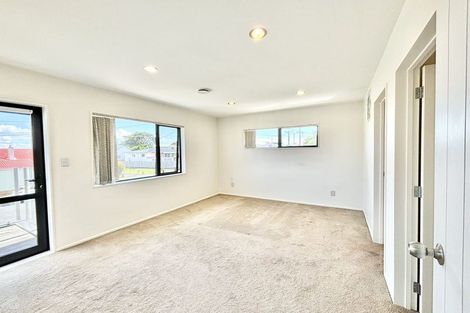Photo of property in 51 James Laurie Street, Henderson, Auckland, 0612
