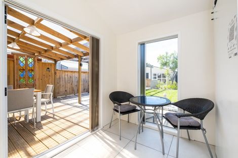 Photo of property in 15 Shamrock Street, Napier South, Napier, 4110