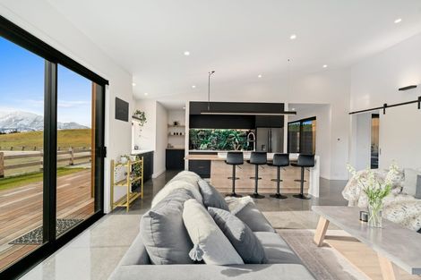 Photo of property in 9 Bull Ridge, Wanaka, 9305