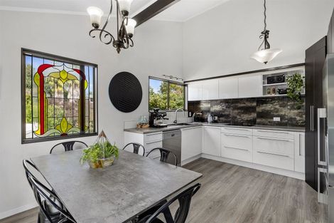 Photo of property in 77 Resolution Road, Welcome Bay, Tauranga, 3112