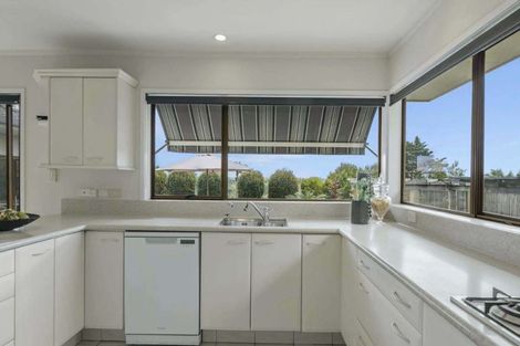 Photo of property in 370 Point View Drive, Shamrock Park, Auckland, 2016