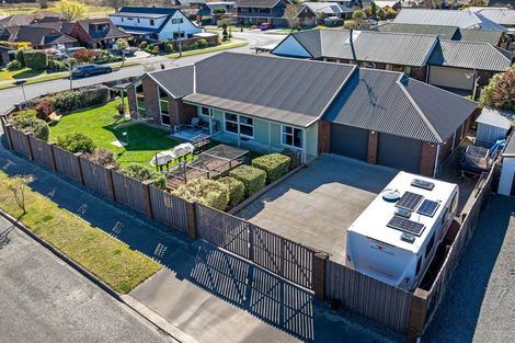 Photo of property in 150 Royal Park Drive, Parklands, Christchurch, 8083