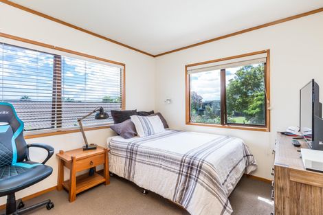 Photo of property in 33 St Annes Crescent, Wattle Downs, Auckland, 2103