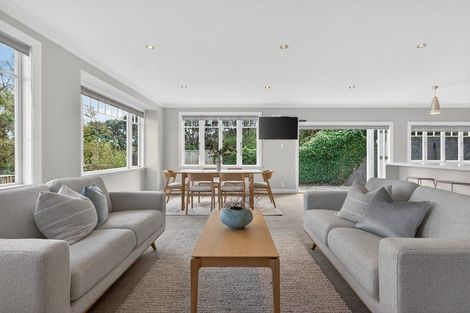 Photo of property in 49 Tio Tio Road, Miramar, Wellington, 6022