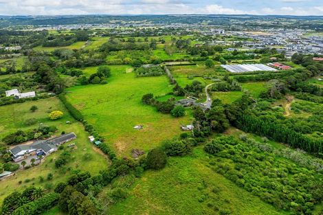 Photo of property in 116 Station Road, Kumeu, 0891