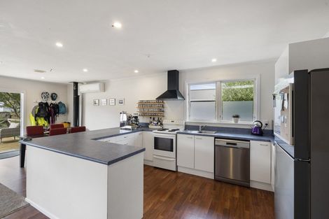 Photo of property in 44 Momona Street, Wainuiomata, Lower Hutt, 5014