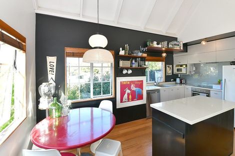 Photo of property in 2/56 Nigel Road, Browns Bay, Auckland, 0630