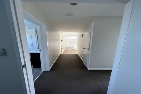Photo of property in 9b Mackwood Place, Birkdale, Auckland, 0626