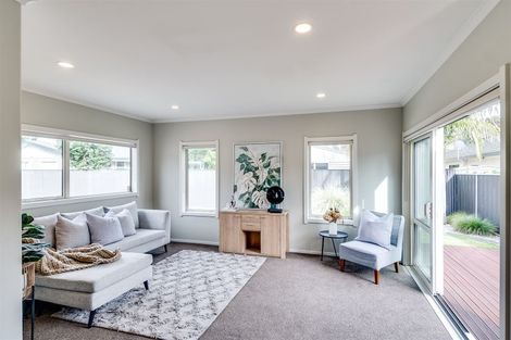 Photo of property in 2 Warwick Crescent, Taradale, Napier, 4112