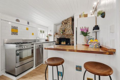 Photo of property in 5 Torless Terrace, Thorndon, Wellington, 6011