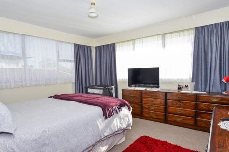 Photo of property in 74 Folkestone Drive, Flaxmere, Hastings, 4120