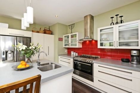 Photo of property in 6 Kempton Park Lane, Havelock North, 4130