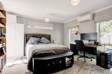 Photo of property in 24 Splitt Avenue, Glenview, Hamilton, 3206