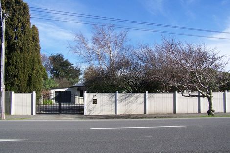 Photo of property in 25 Kitchener Street, Martinborough, 5711