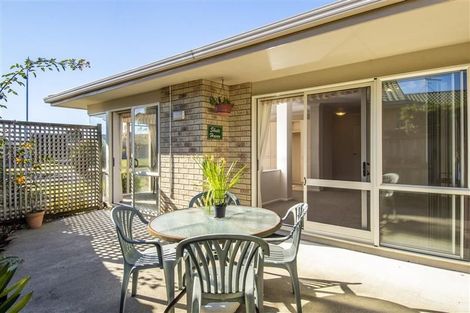 Photo of property in 18 The Gardens Drive, Papamoa Beach, Papamoa, 3118