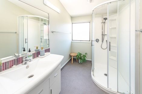 Photo of property in 48 Wikitoria Road, Putiki, Whanganui, 4501