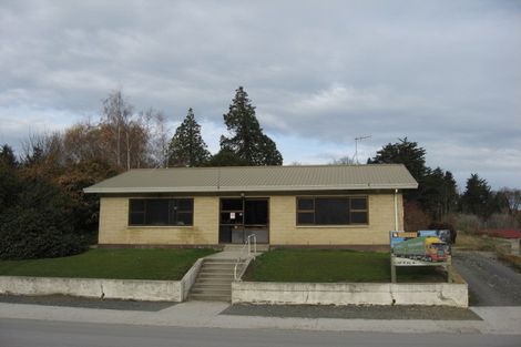 Photo of property in 8 Irvine Street, Lawrence, 9532