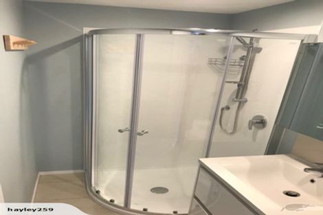 Photo of property in 54 Raroa Road, Kelburn, Wellington, 6012