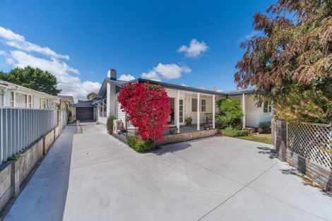 Photo of property in 11 Parkland Crescent, Terrace End, Palmerston North, 4410
