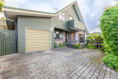 Photo of property in 2 Daffodil Street, Titirangi, Auckland, 0604