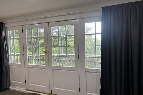 Photo of property in 64 Maungaraki Road, Korokoro, Lower Hutt, 5012