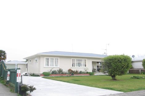 Photo of property in 2 Oxford Street, Taradale, Napier, 4112